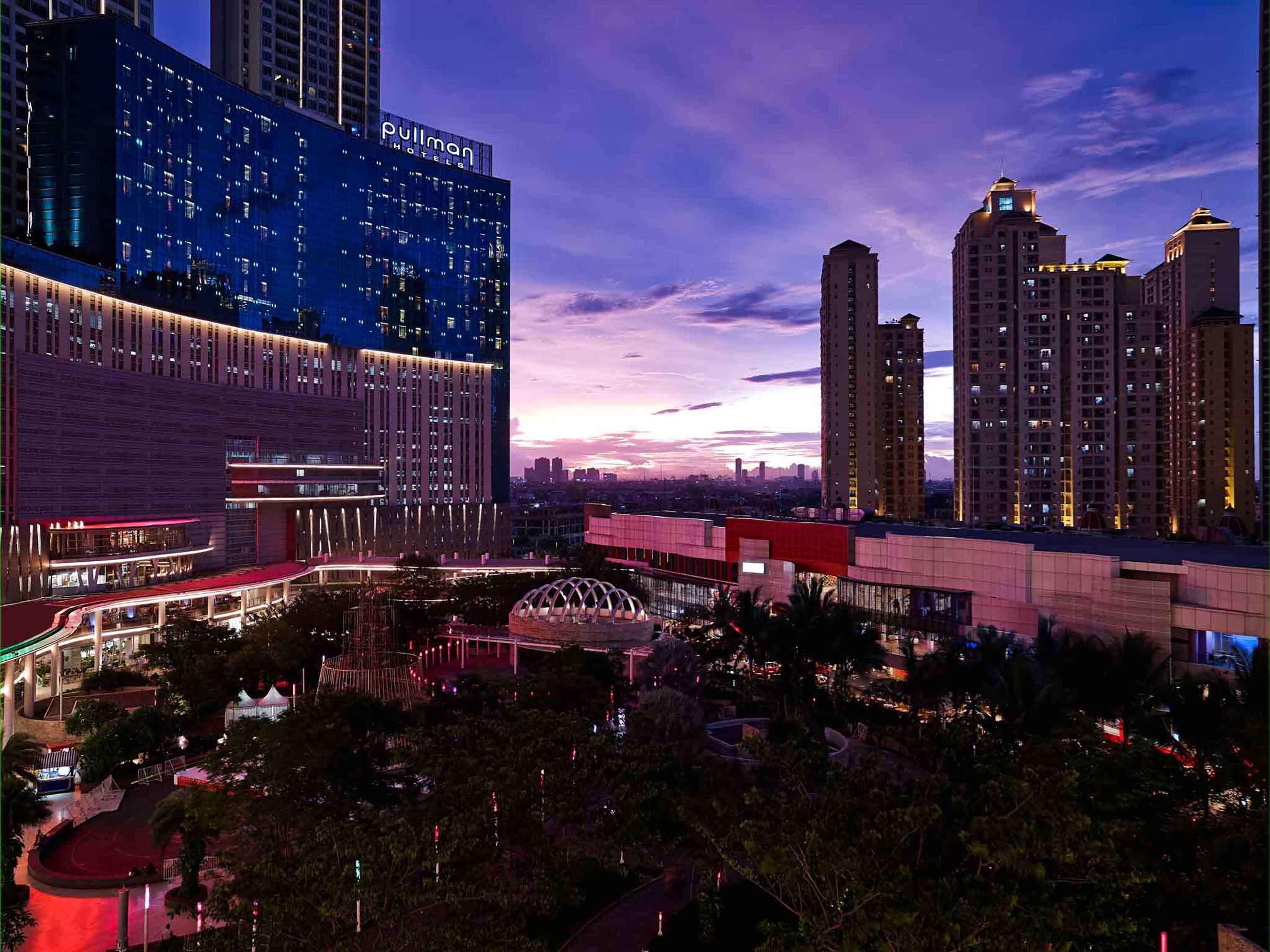 Pullman Jakarta Central Park Buitenkant foto